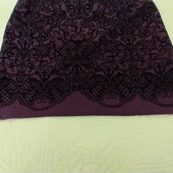 Melissa Paige Purple Flocked Straight Skirt Size M - Picture 4 of 4